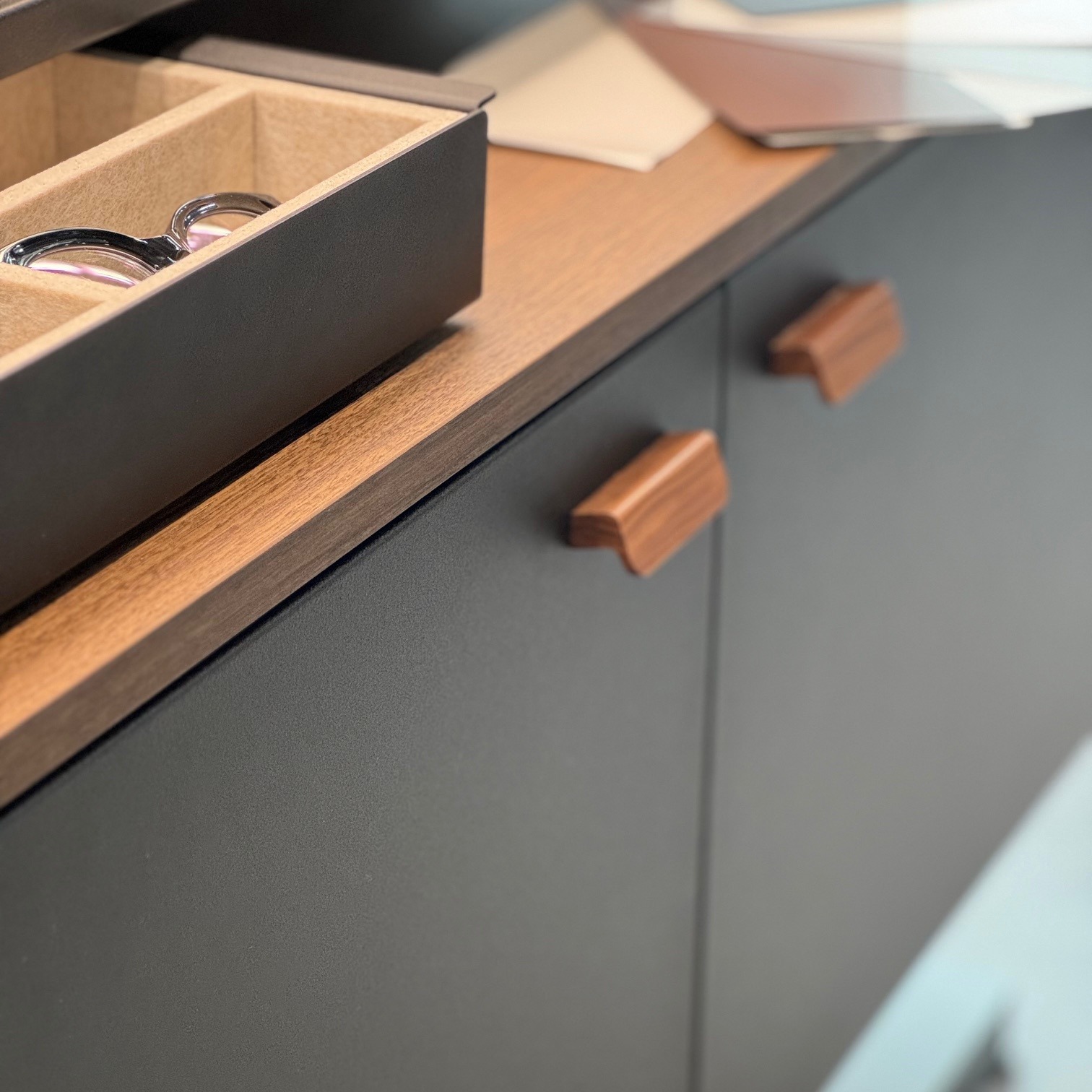 Top Vision Instore eyewer storage cabinet